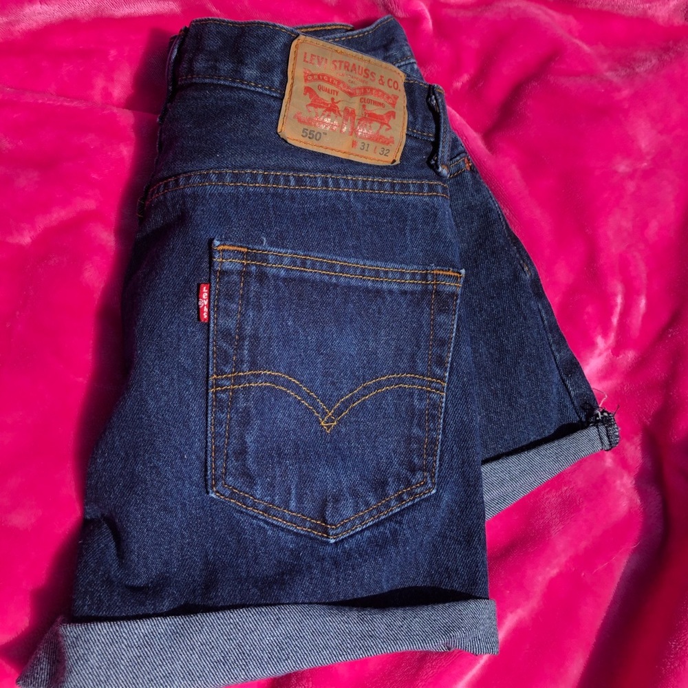 LEVI SHORTS - Picture 2 of 4
